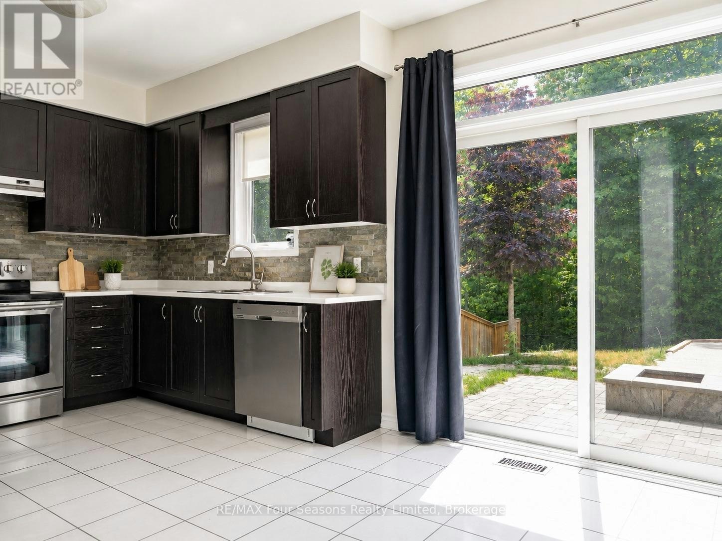 66 Christy Drive, Wasaga Beach, ON, L9Z 0E5 - 11