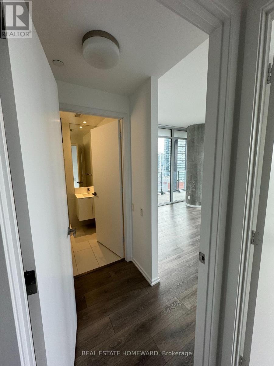 1901-125 Peter Street, Toronto, ON, M5V 0M2 - 8