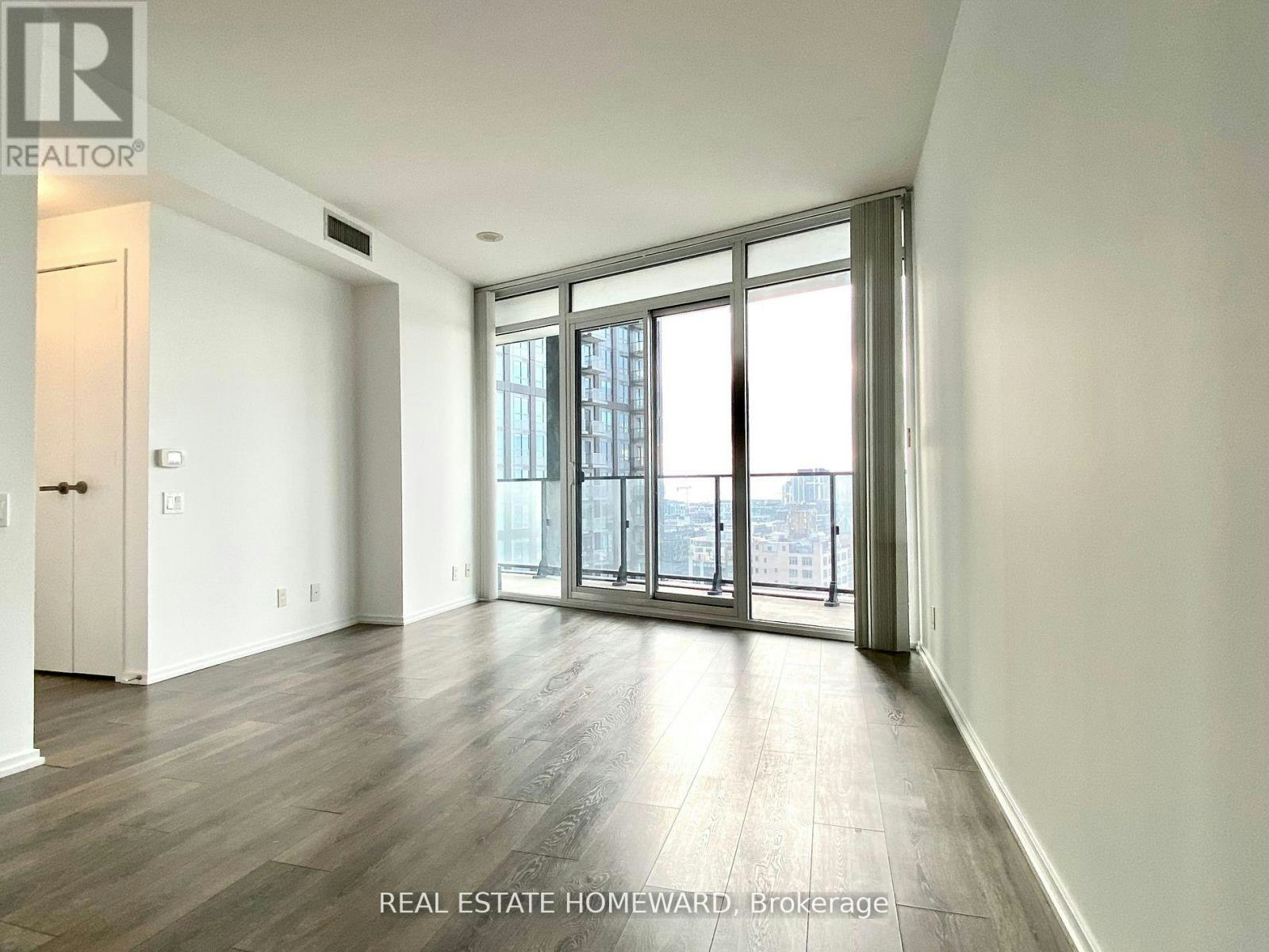 1901-125 Peter Street, Toronto, ON, M5V 0M2 - 3