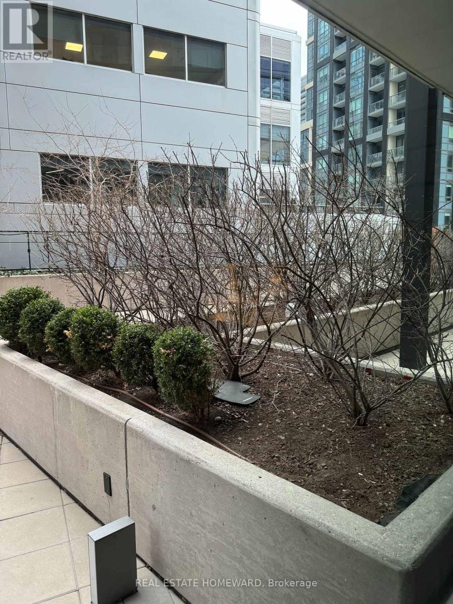 1901-125 Peter Street, Toronto, ON, M5V 0M2 - 34