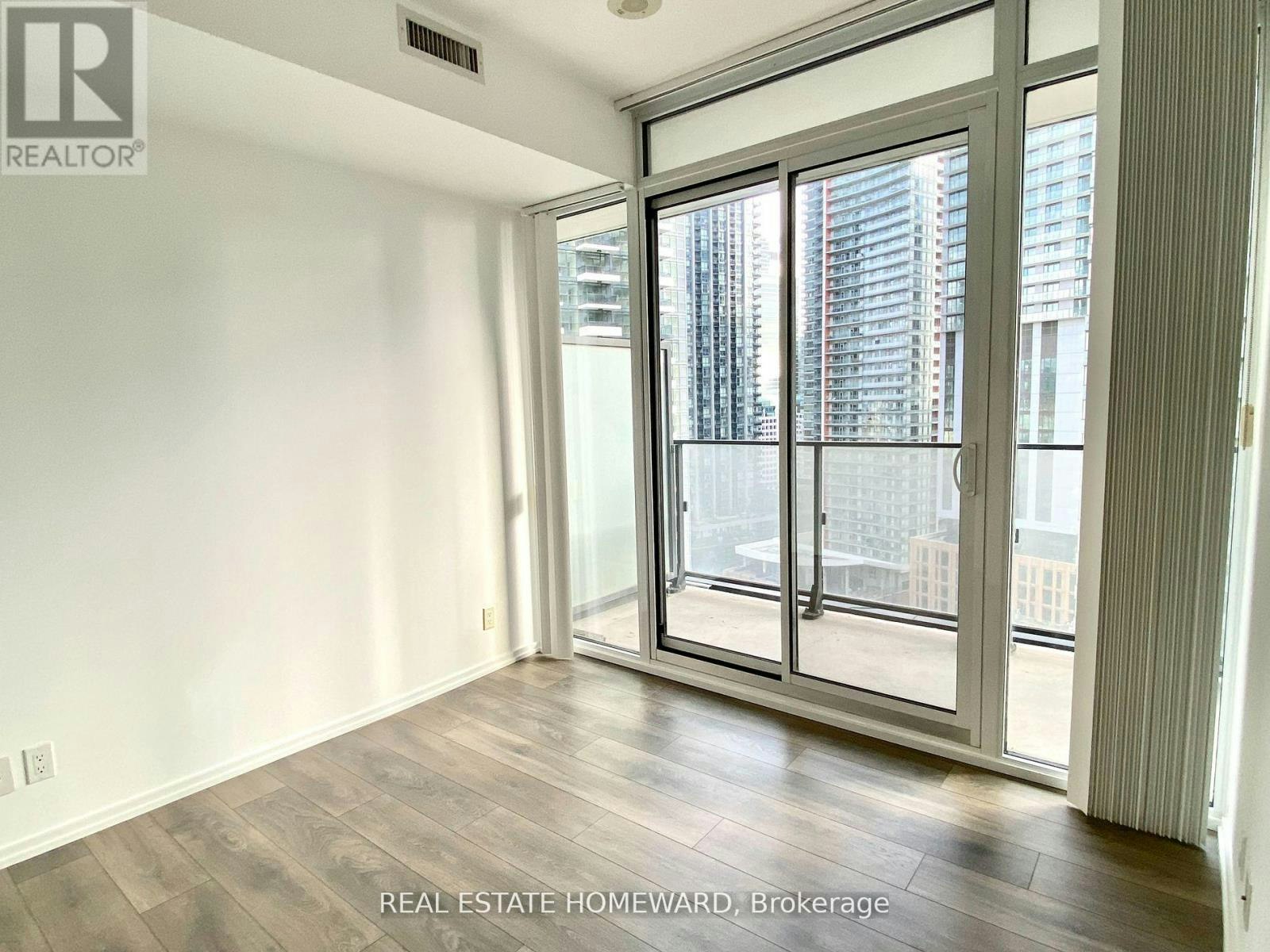 1901-125 Peter Street, Toronto, ON, M5V 0M2 - 19
