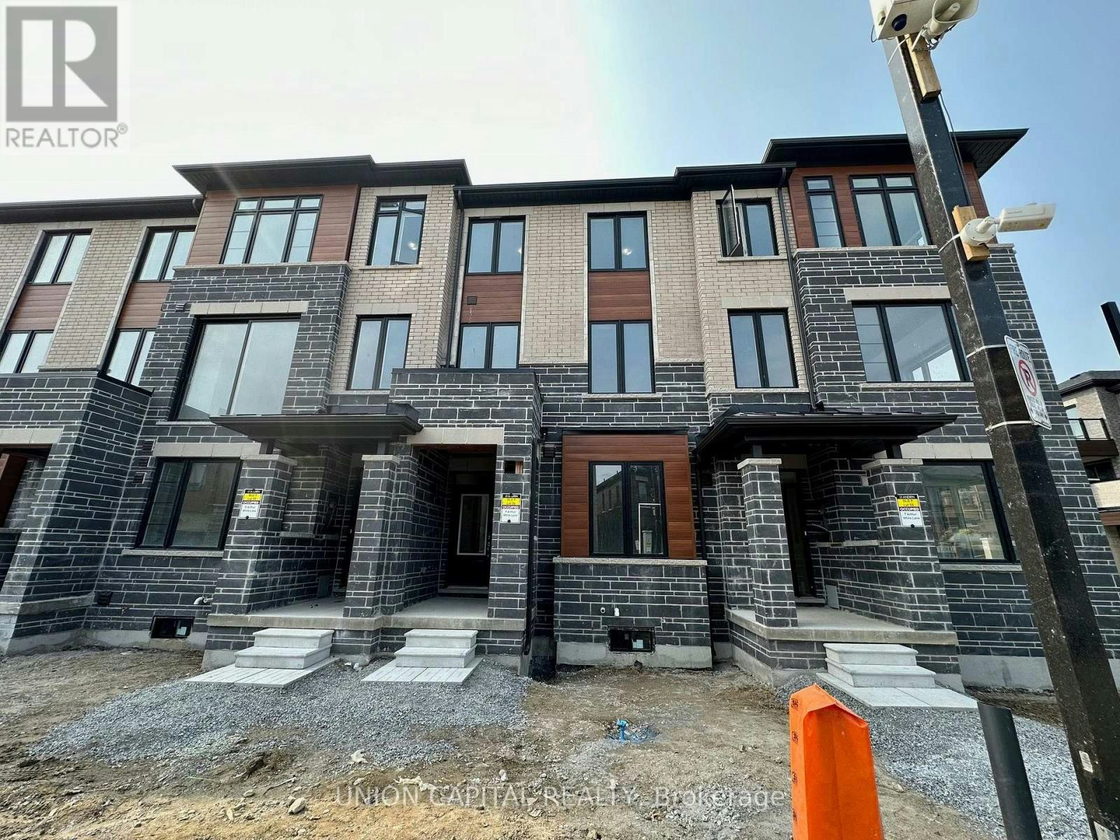 9 Arthur White Lane, Markham, ON, L6E 0W2
