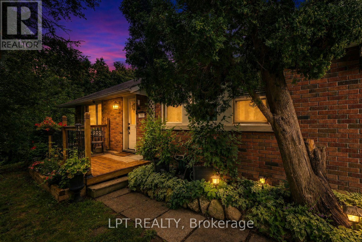 98 Don Mor Drive, Newmarket, ON, L3Y 1G7