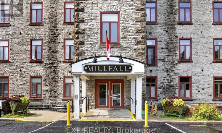 405-1 Rosamond Street E