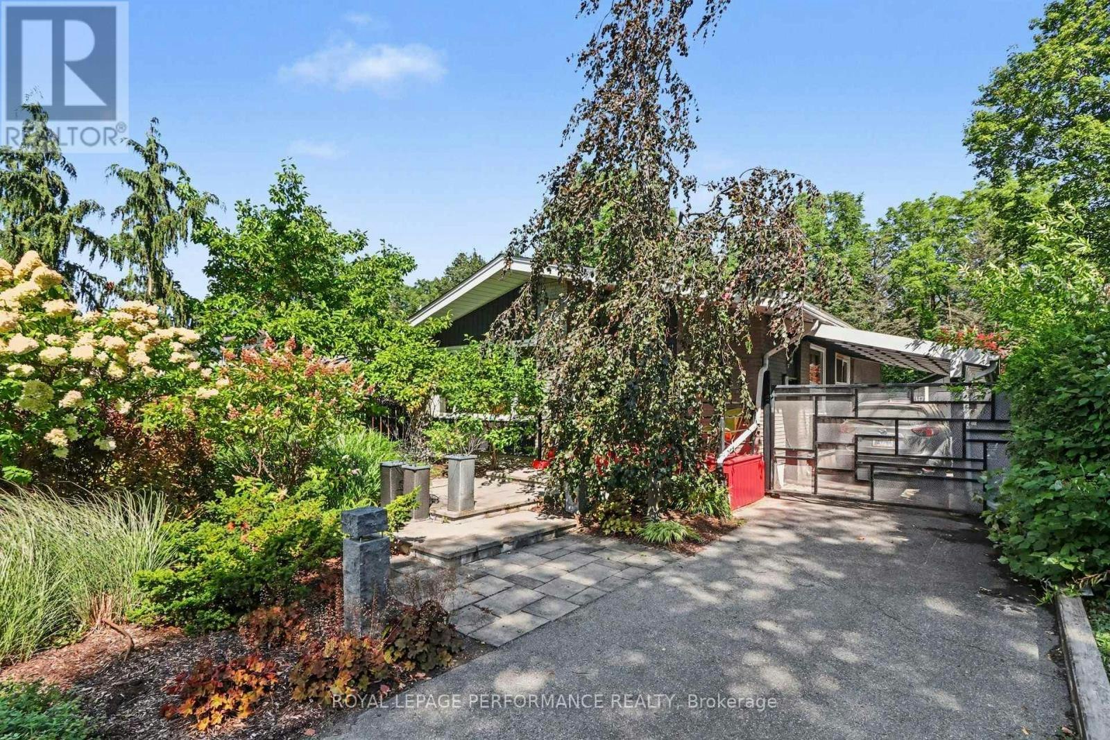 1147 Parkway Drive, Ottawa, ON, K2C 2W1