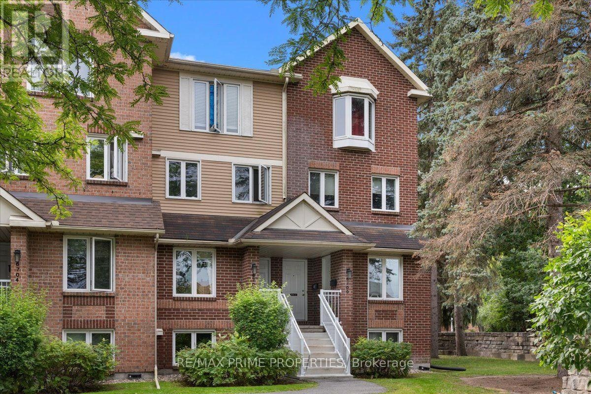 A-6702 Jeanne Darc Boulevard N, Ottawa, ON, K1C 6E9