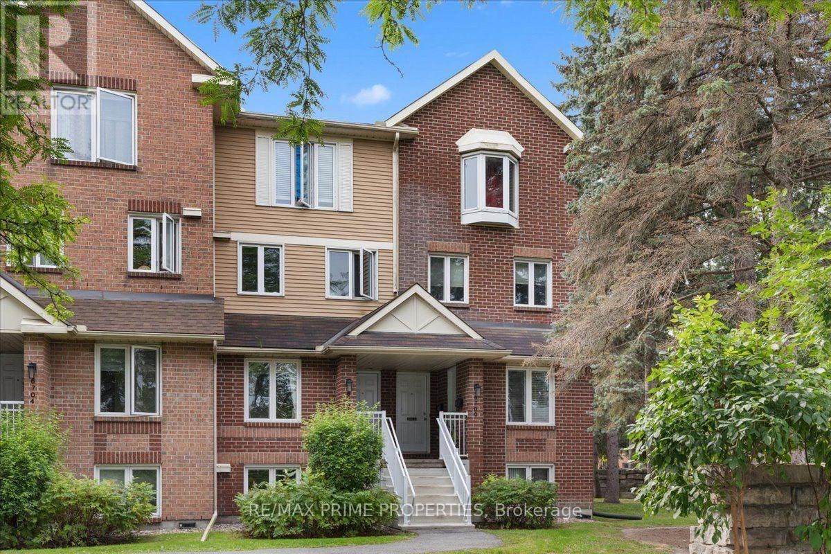 A-6702 Jeanne Darc Boulevard N, Ottawa, ON, K1C 6E9 - 2