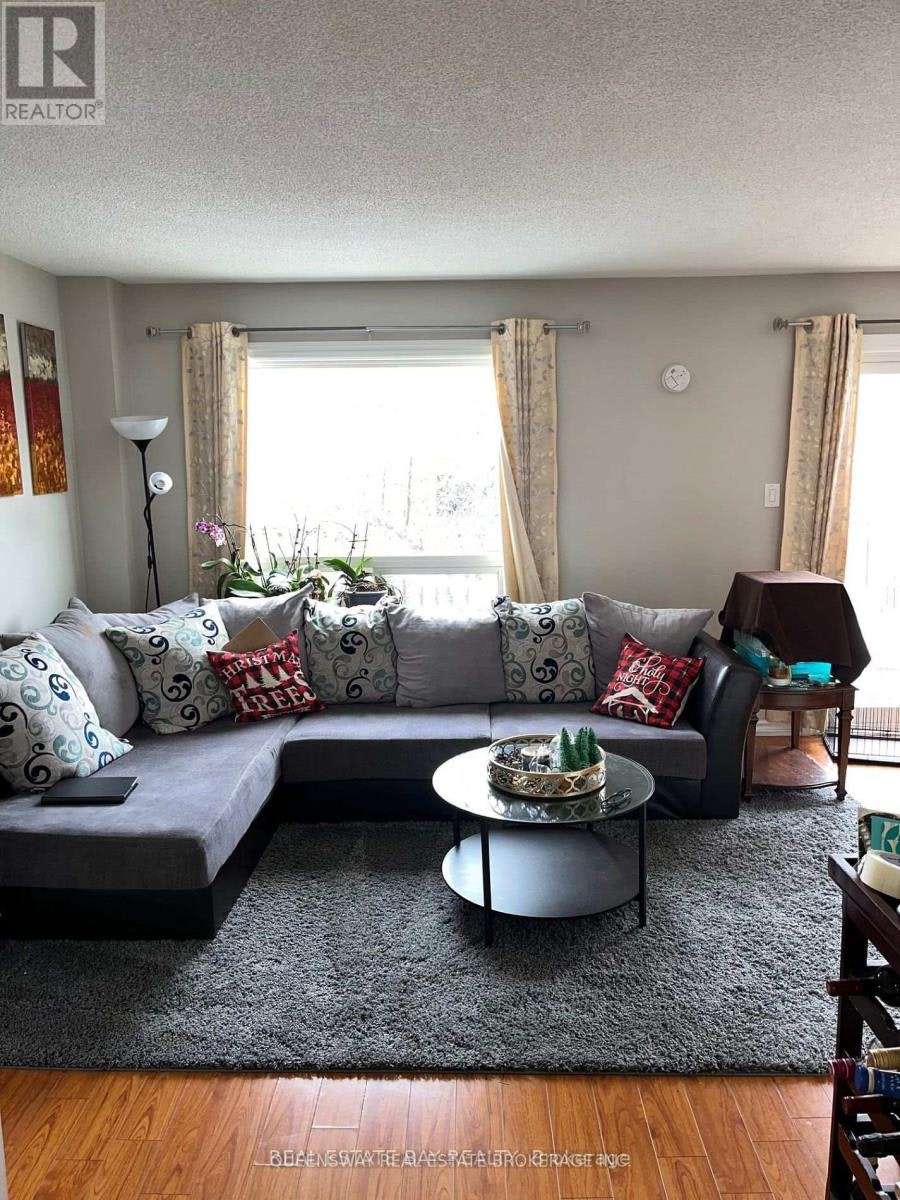 64 Provence Trail, Toronto, ON, M9V 5A4 - 4