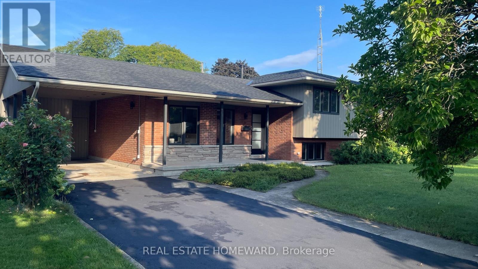 33 Strathcona Drive, St. Catharines, ON, L2M 2A8