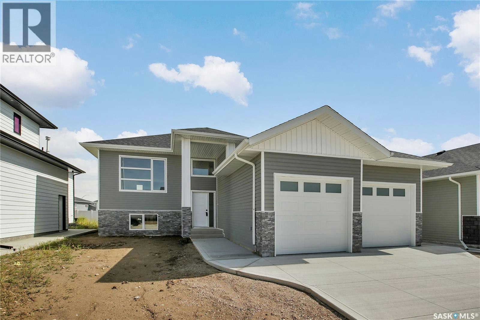 836 Ballesteros Crescent, Warman, SK, S0K 4S4