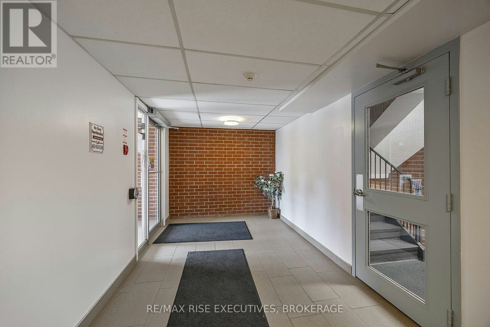 118-580 Armstrong Road, Kingston, ON, K7M 8M3 - 12
