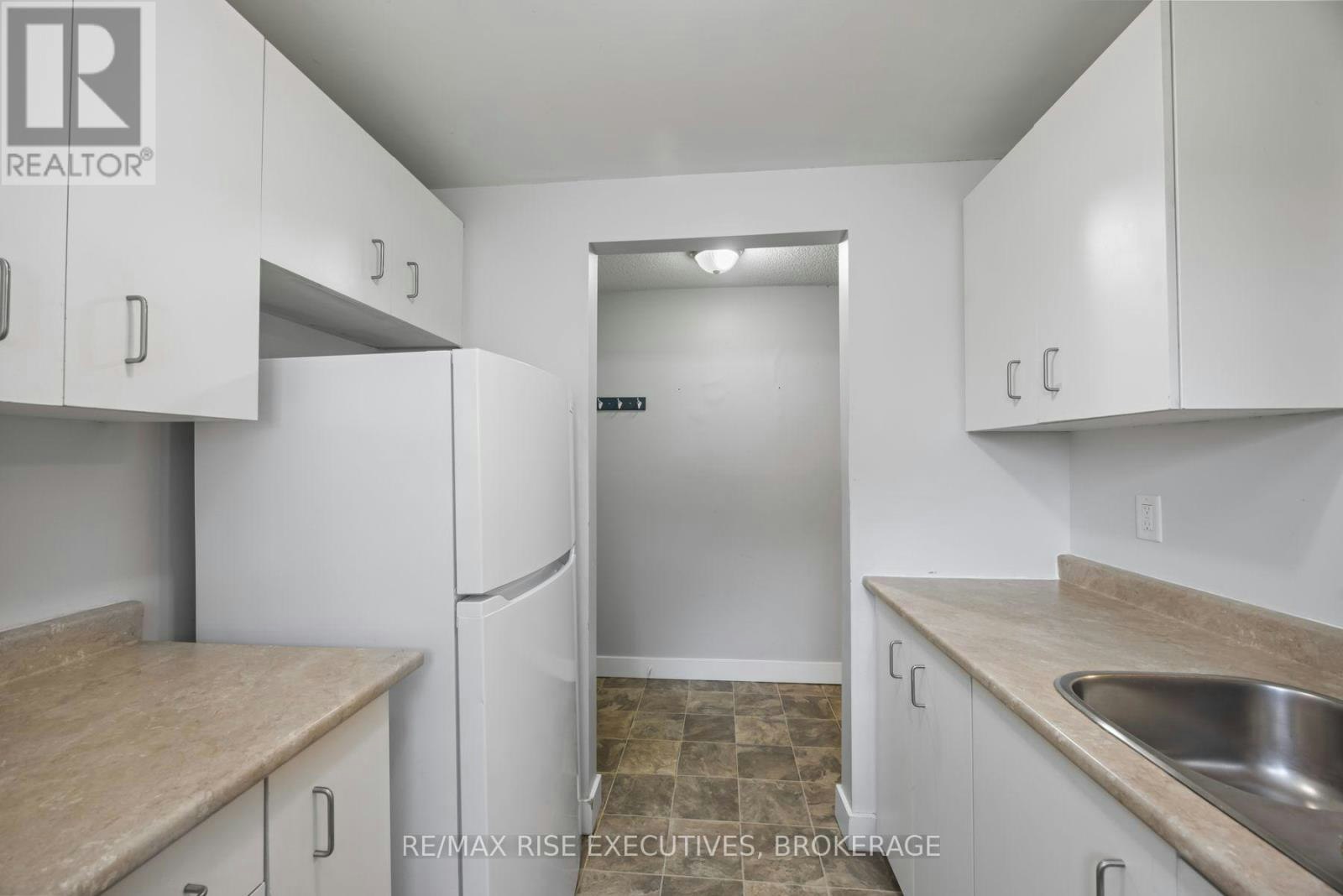 118-580 Armstrong Road, Kingston, ON, K7M 8M3 - 21
