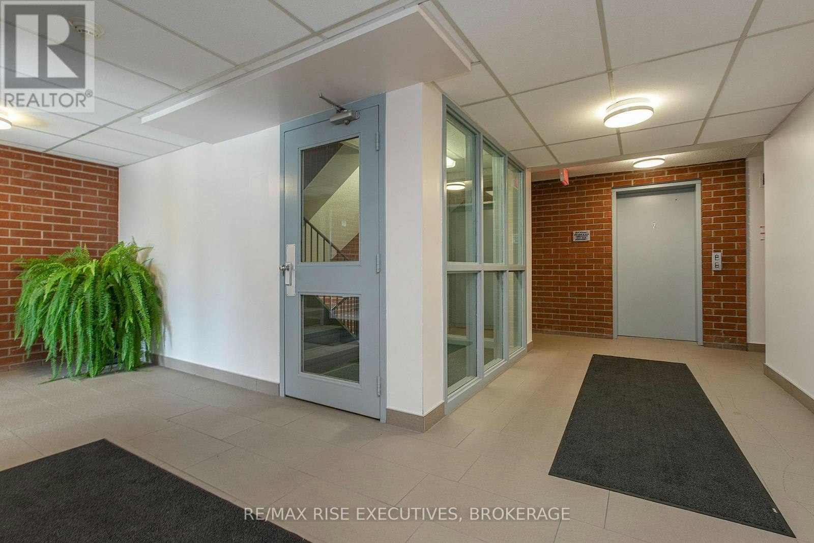 118-580 Armstrong Road, Kingston, ON, K7M 8M3 - 10