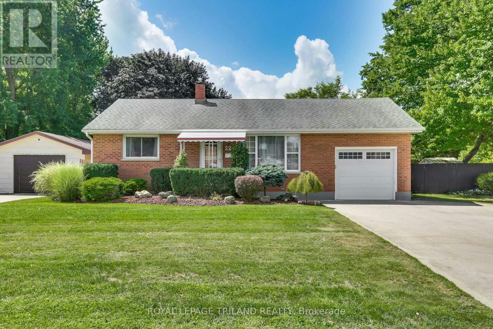 224 Mckellar Street, Strathroy, ON, N7G 2Y5