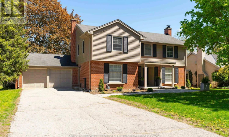 1104 The Parkway