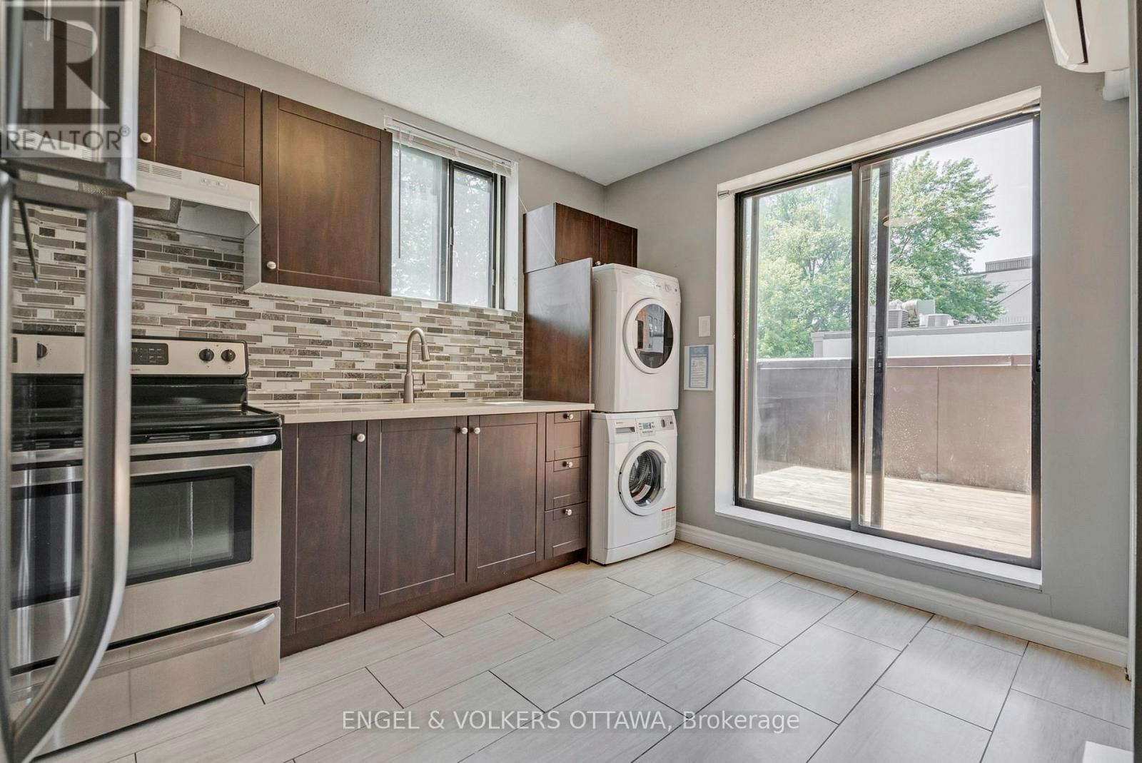 A-472 Rideau Street, Ottawa, ON, K1N 5Z4 - 9