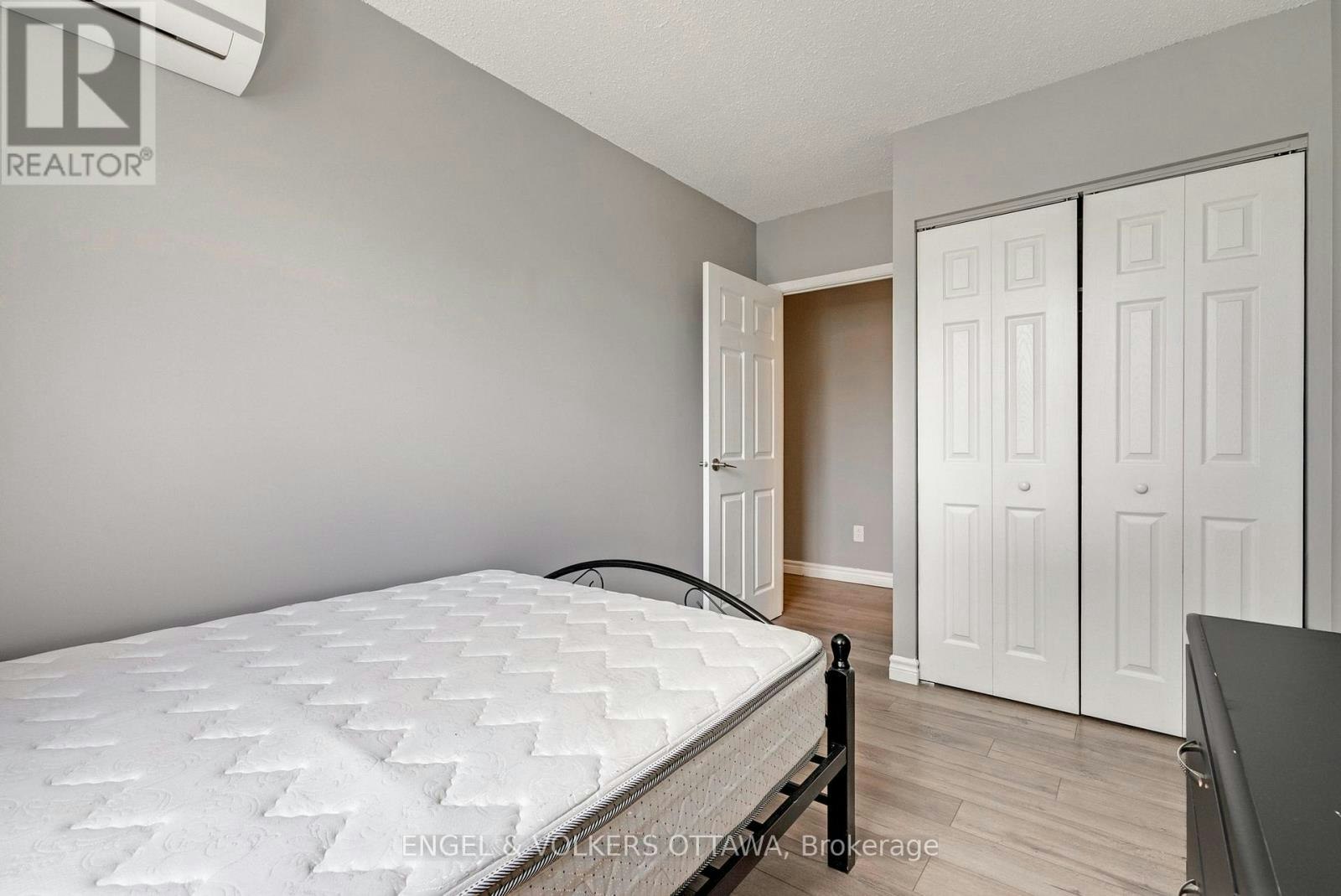 A-472 Rideau Street, Ottawa, ON, K1N 5Z4 - 5