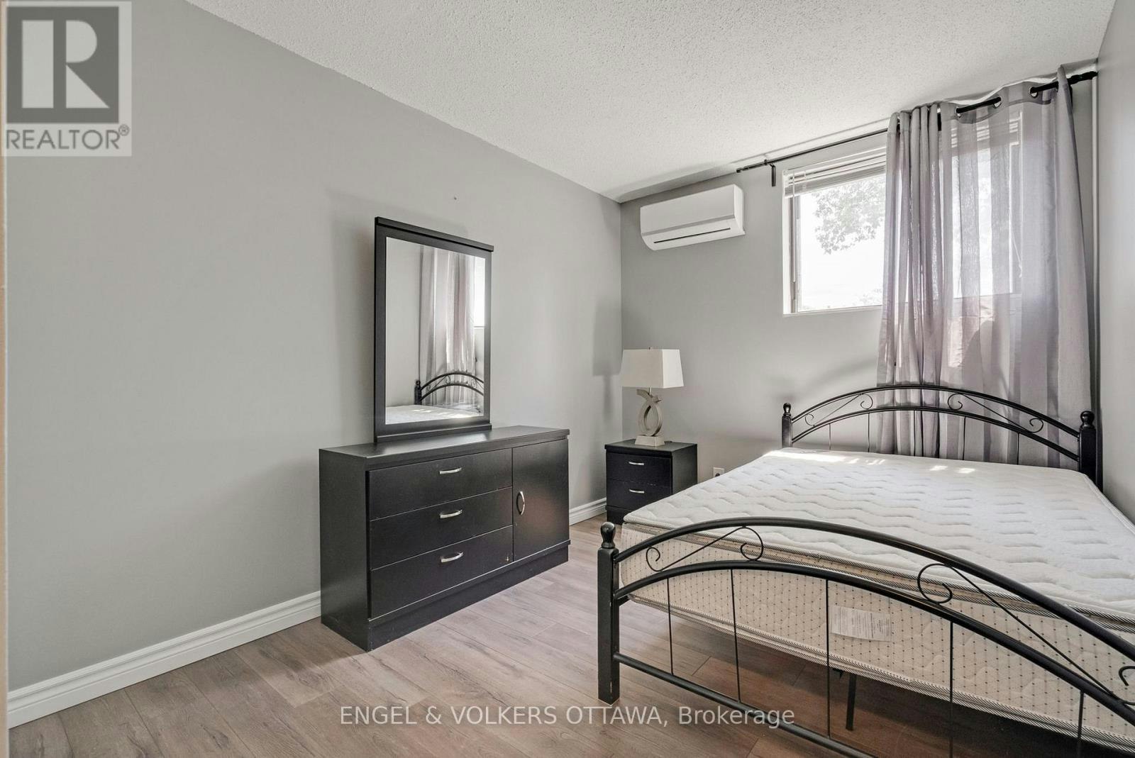 A-472 Rideau Street, Ottawa, ON, K1N 5Z4 - 6