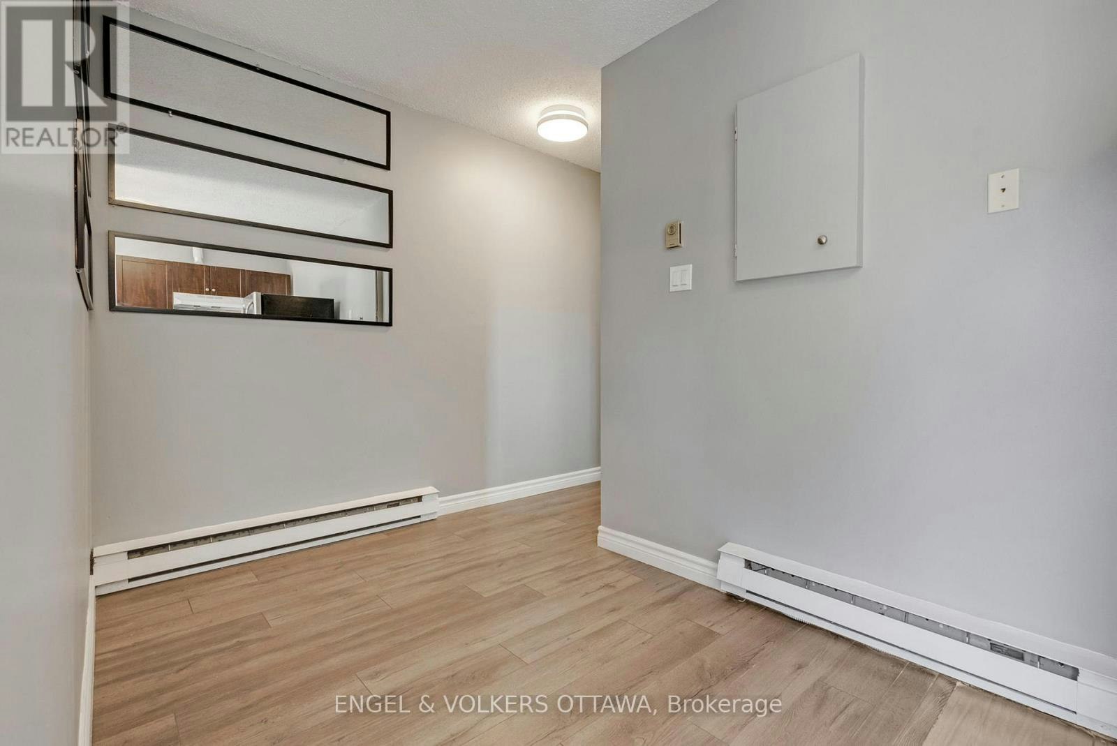 A-472 Rideau Street, Ottawa, ON, K1N 5Z4 - 8