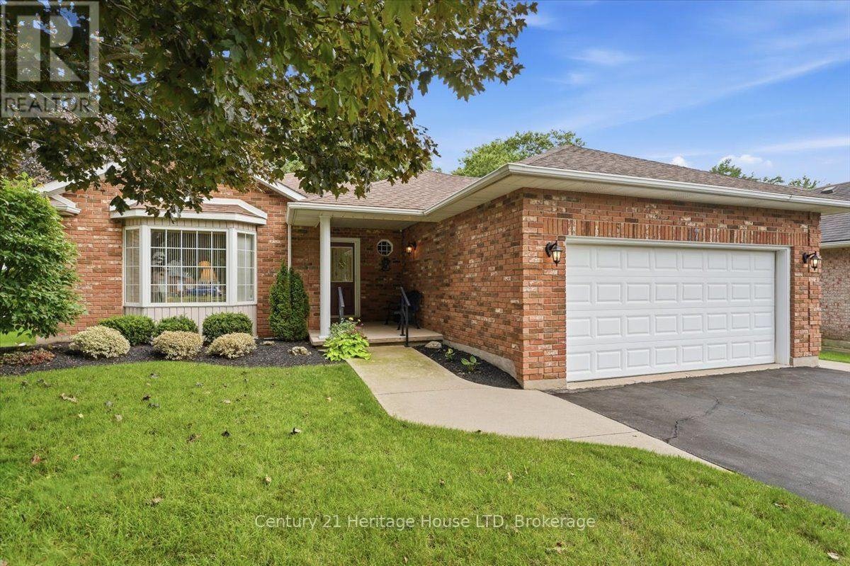 17 Oakridge Boulevard, Pelham, ON, L0S 1E5