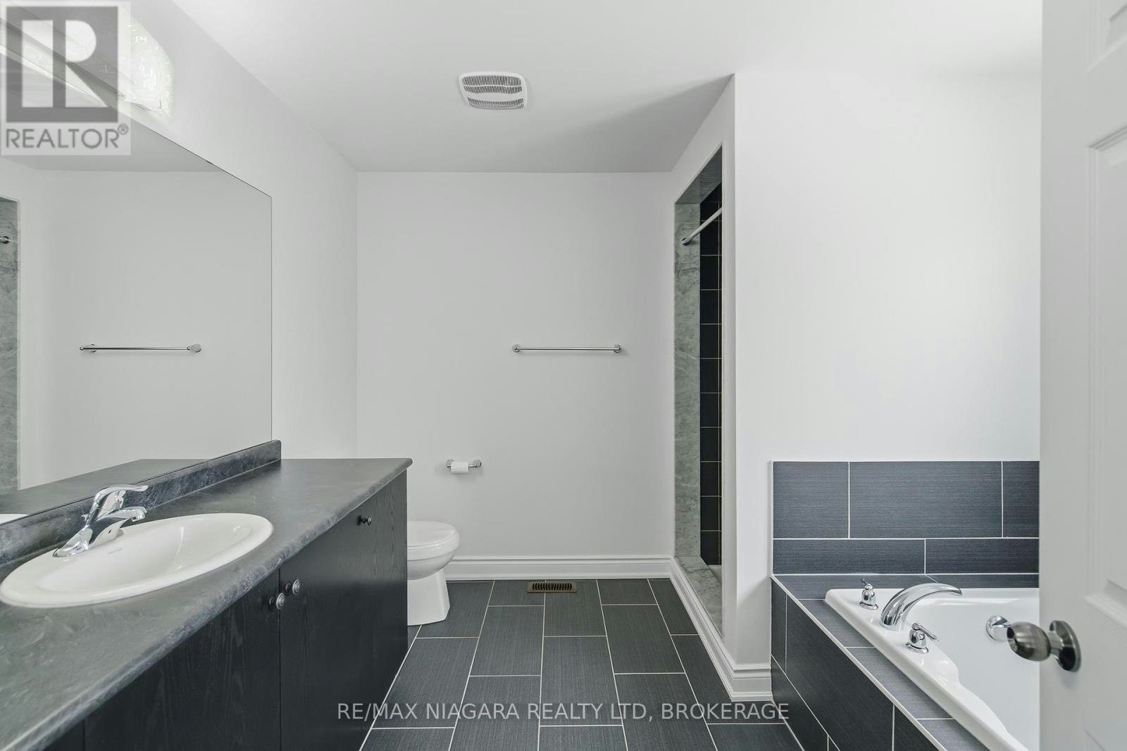 8139 Buckeye Crescent, Niagara Falls, ON, L2H 2Y6 - 33