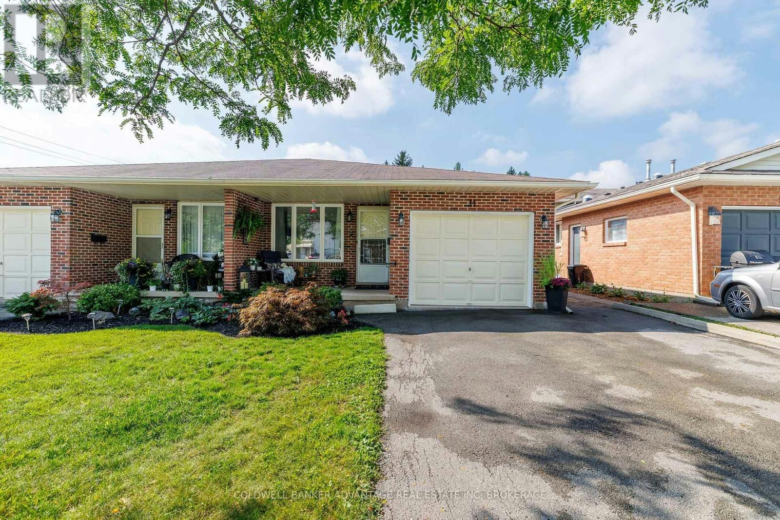 11 Woodland Drive, Welland, ON, L3C 7C9