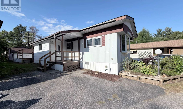 7-208 Little Down Lane