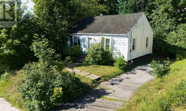 24 Hillcrest Avenue