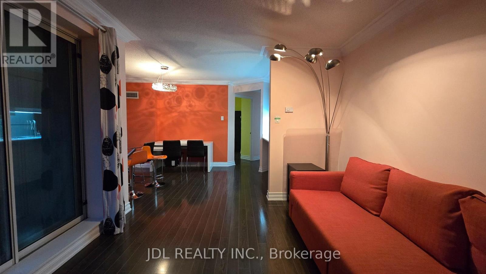 1206-889 Bay Street, Toronto, ON, M5S 3K5 - 2