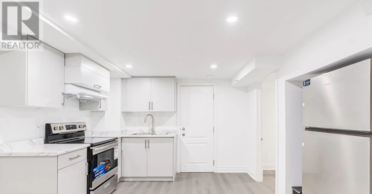 LOWER-24 Skelmore Crescent, Toronto, ON, M3A 2G8 - 2