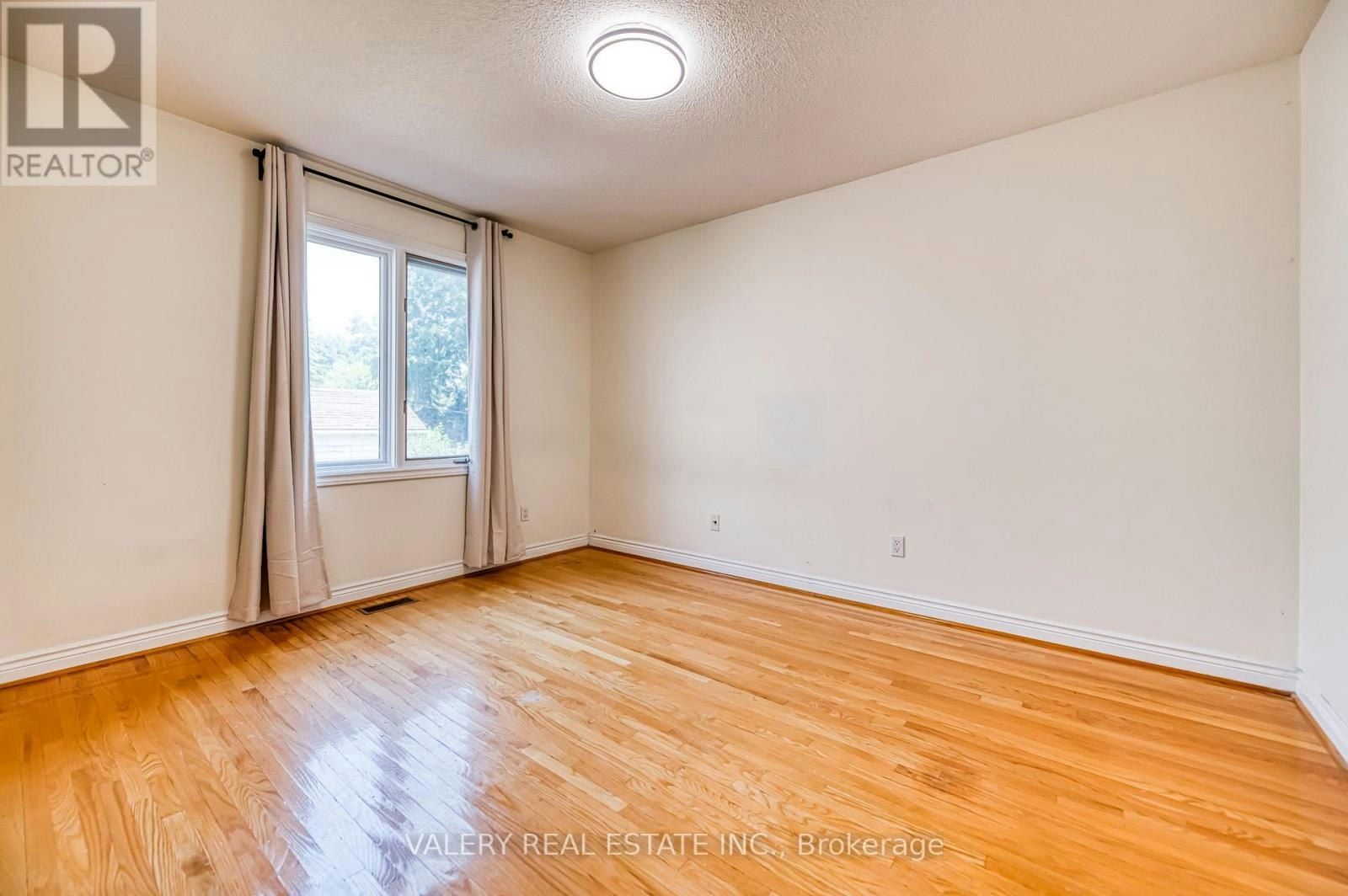 163 Holmes Avenue, Toronto, ON, M2N 4M7 - 4