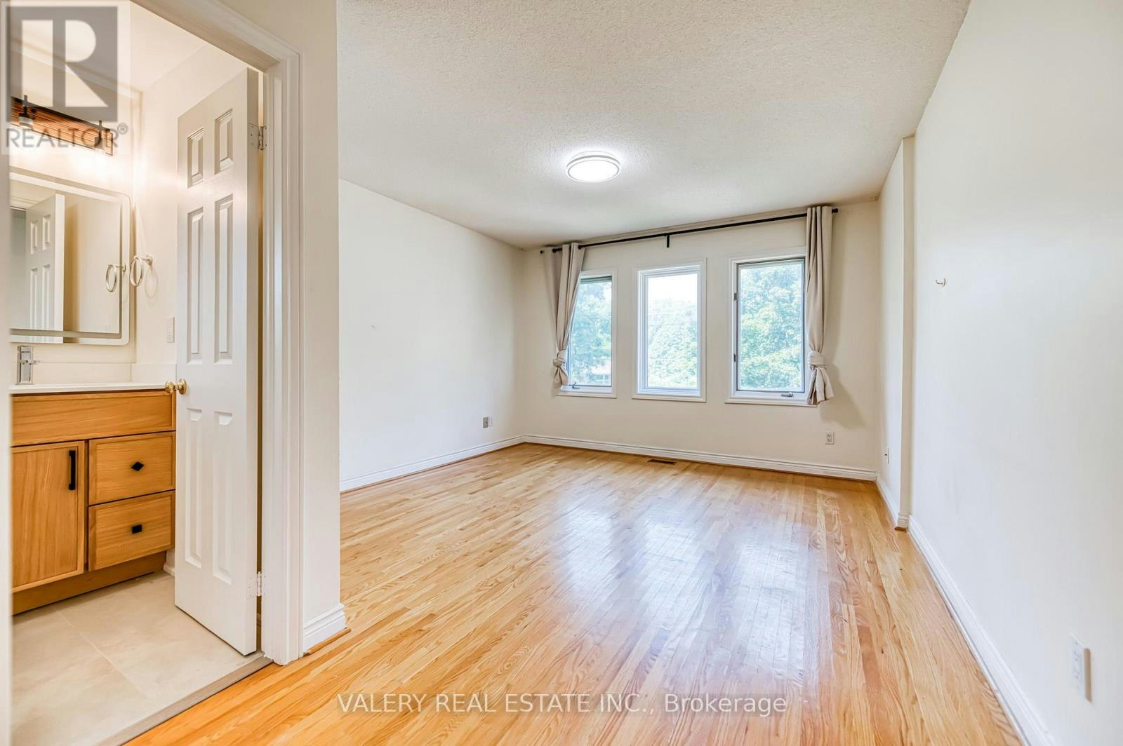 163 Holmes Avenue, Toronto, ON, M2N 4M7 - 27