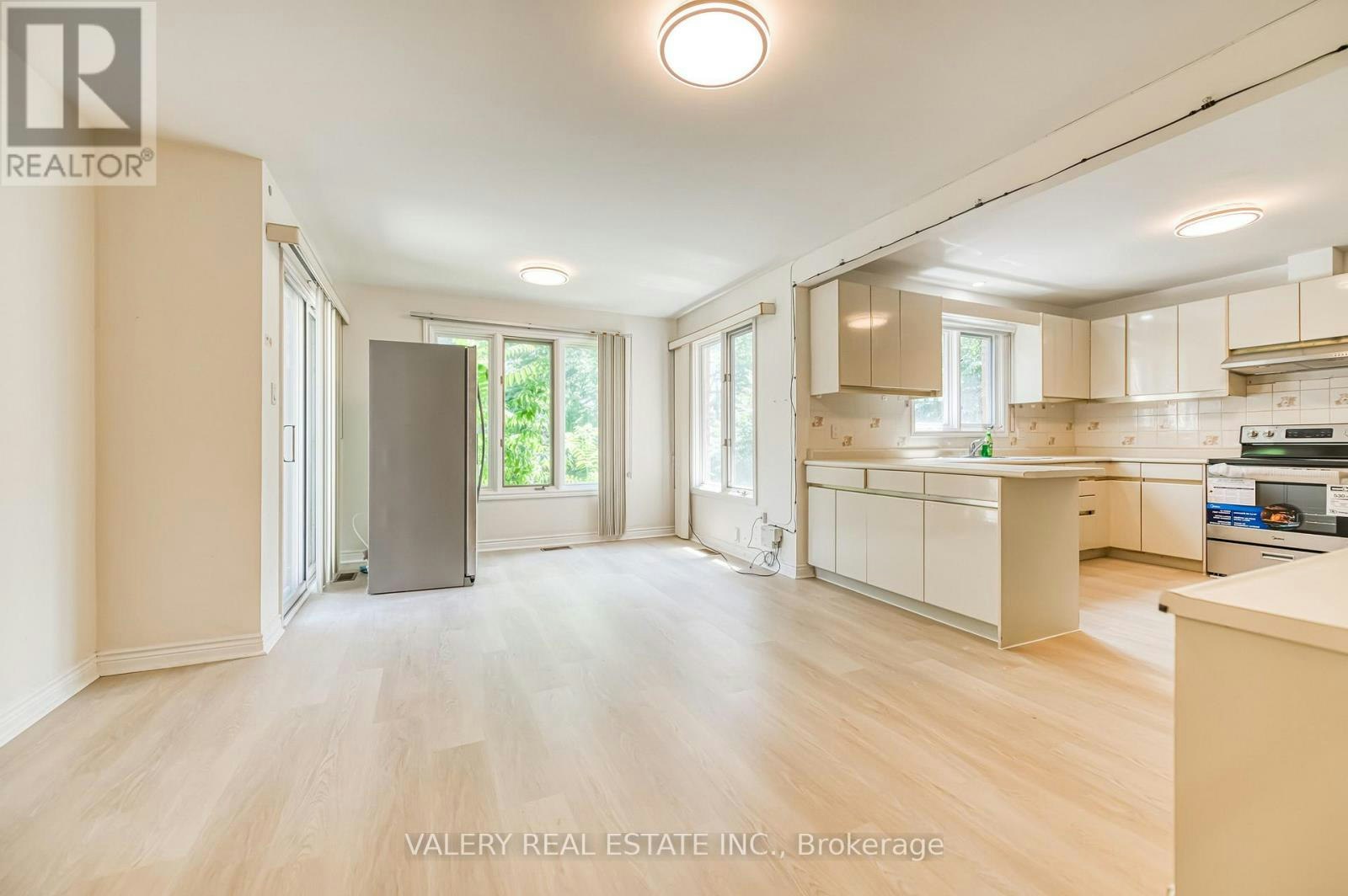 163 Holmes Avenue, Toronto, ON, M2N 4M7 - 11