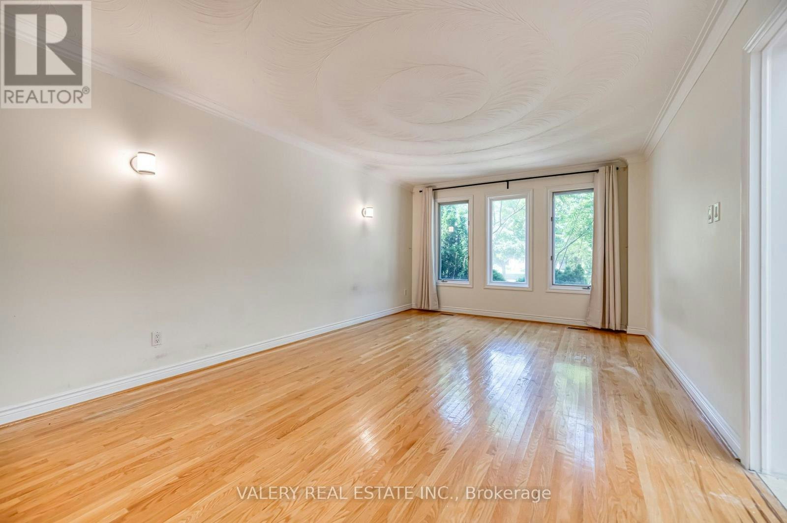 163 Holmes Avenue, Toronto, ON, M2N 4M7 - 5