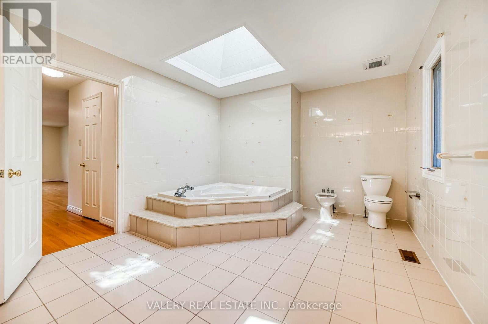 163 Holmes Avenue, Toronto, ON, M2N 4M7 - 22