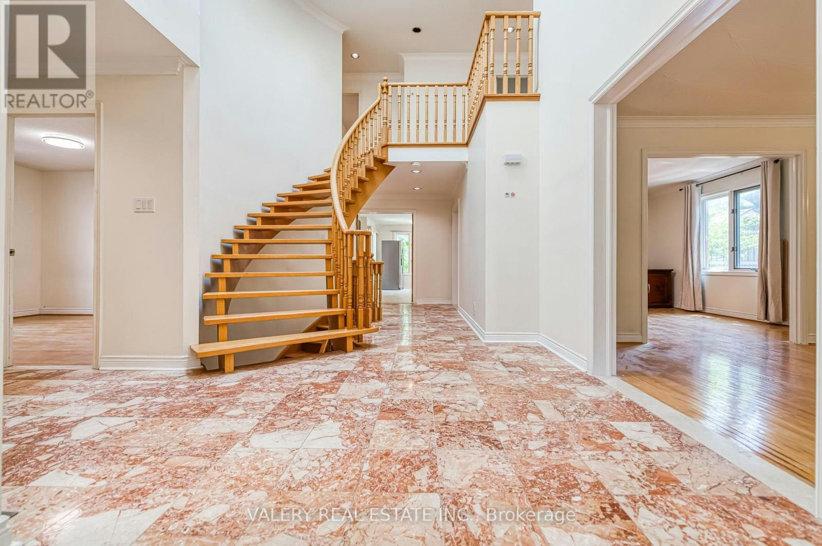 163 Holmes Avenue, Toronto, ON, M2N 4M7 - 3