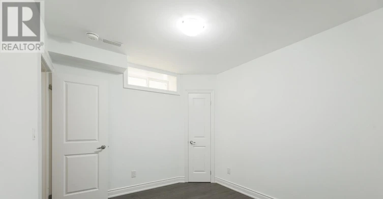 LOWER-9 Queen Victoria Street, Toronto, ON, M4J 1E8 - 14