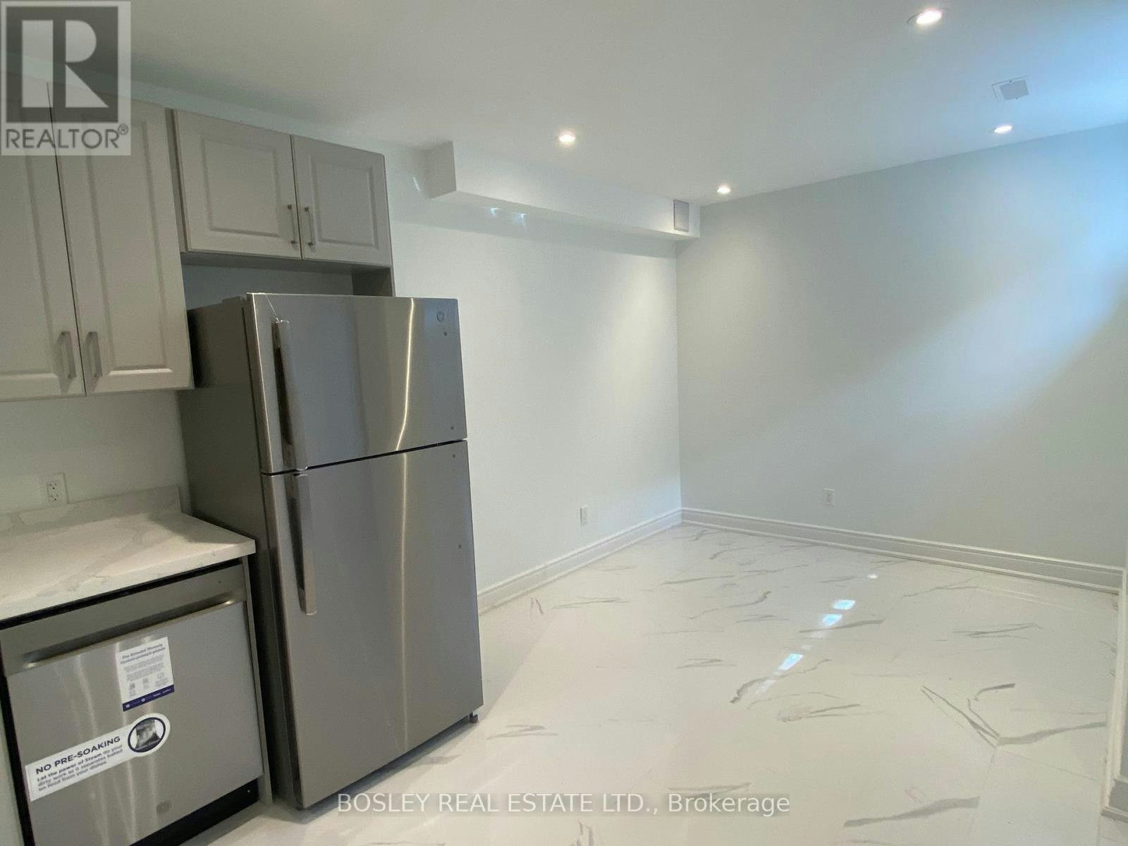 LOWER-9 Queen Victoria Street, Toronto, ON, M4J 1E8 - 5