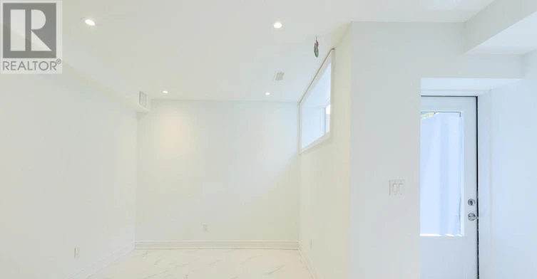LOWER-9 Queen Victoria Street, Toronto, ON, M4J 1E8 - 6