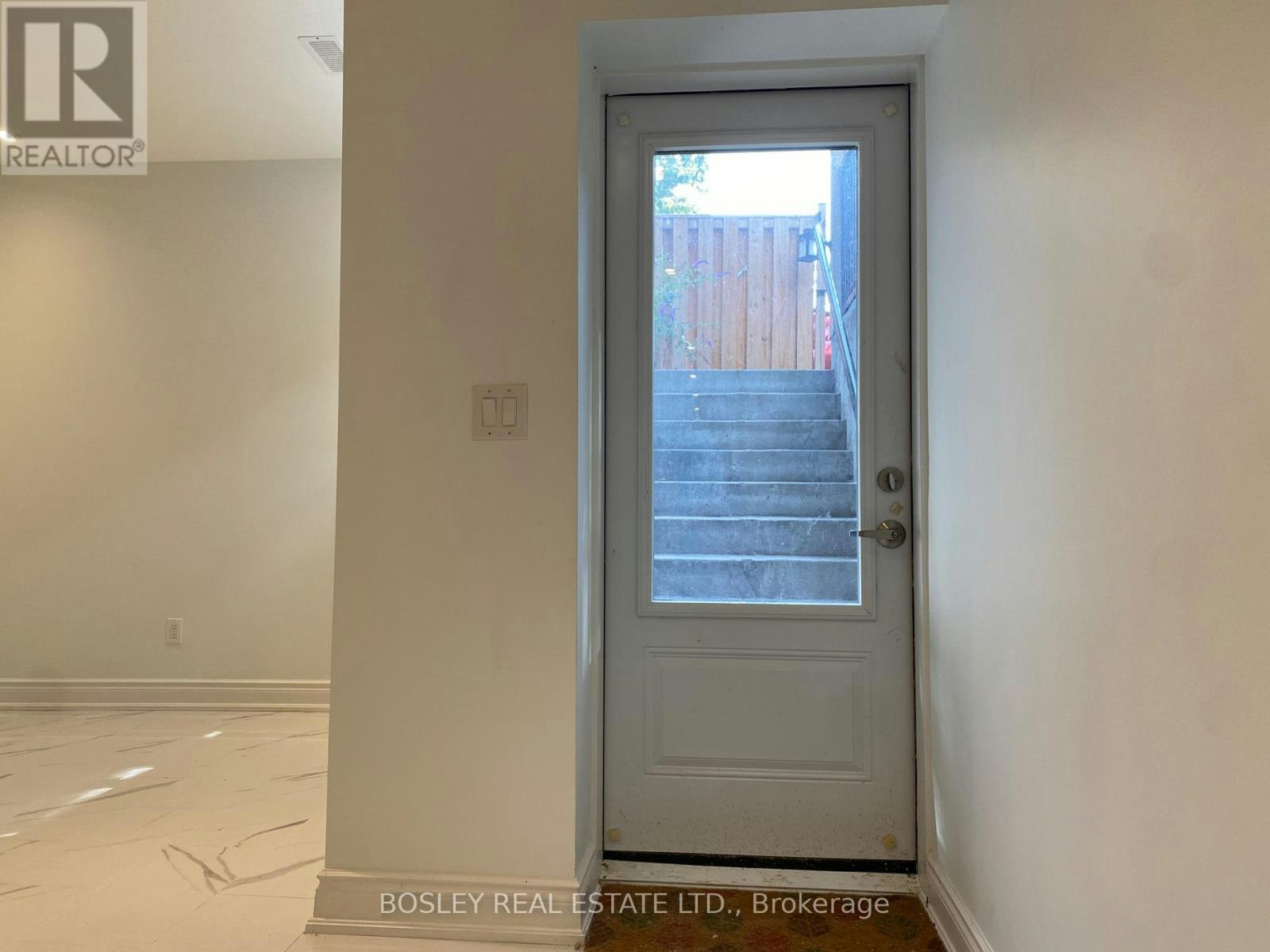 LOWER-9 Queen Victoria Street, Toronto, ON, M4J 1E8 - 9