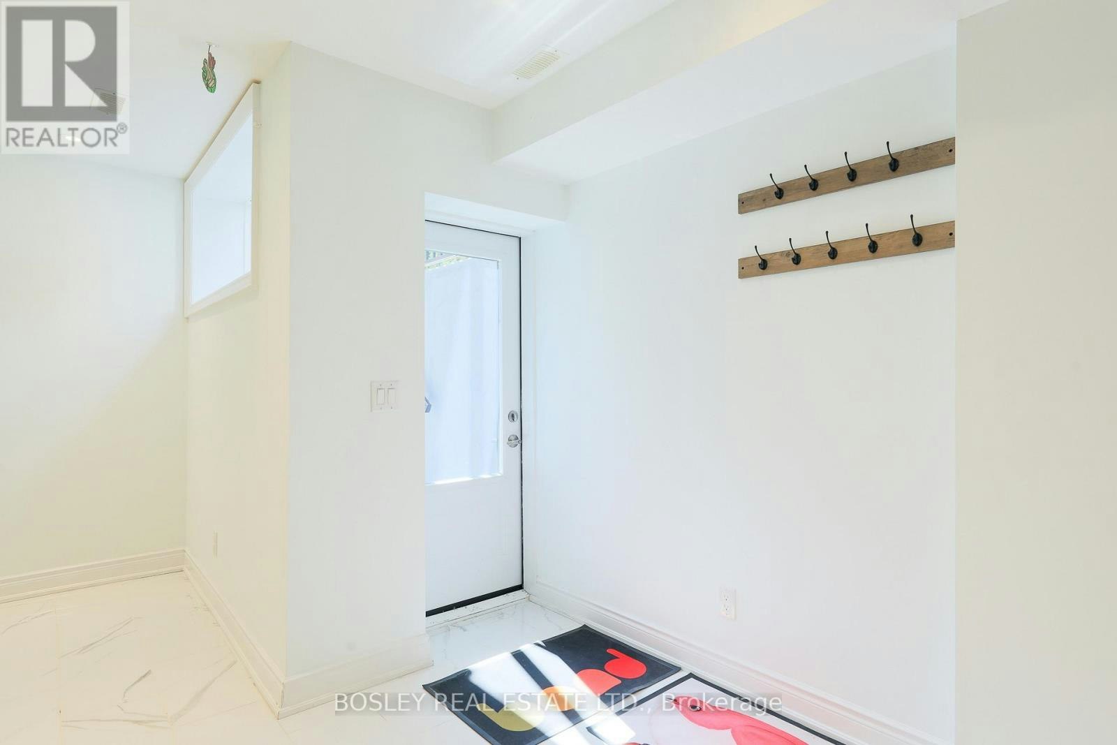 LOWER-9 Queen Victoria Street, Toronto, ON, M4J 1E8 - 4