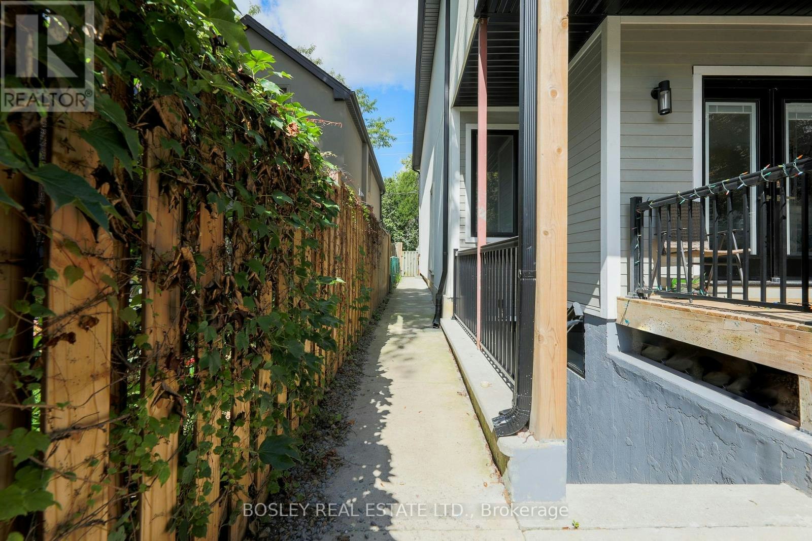 LOWER-9 Queen Victoria Street, Toronto, ON, M4J 1E8 - 3