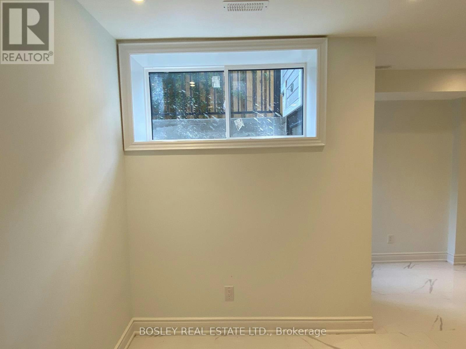 LOWER-9 Queen Victoria Street, Toronto, ON, M4J 1E8 - 7