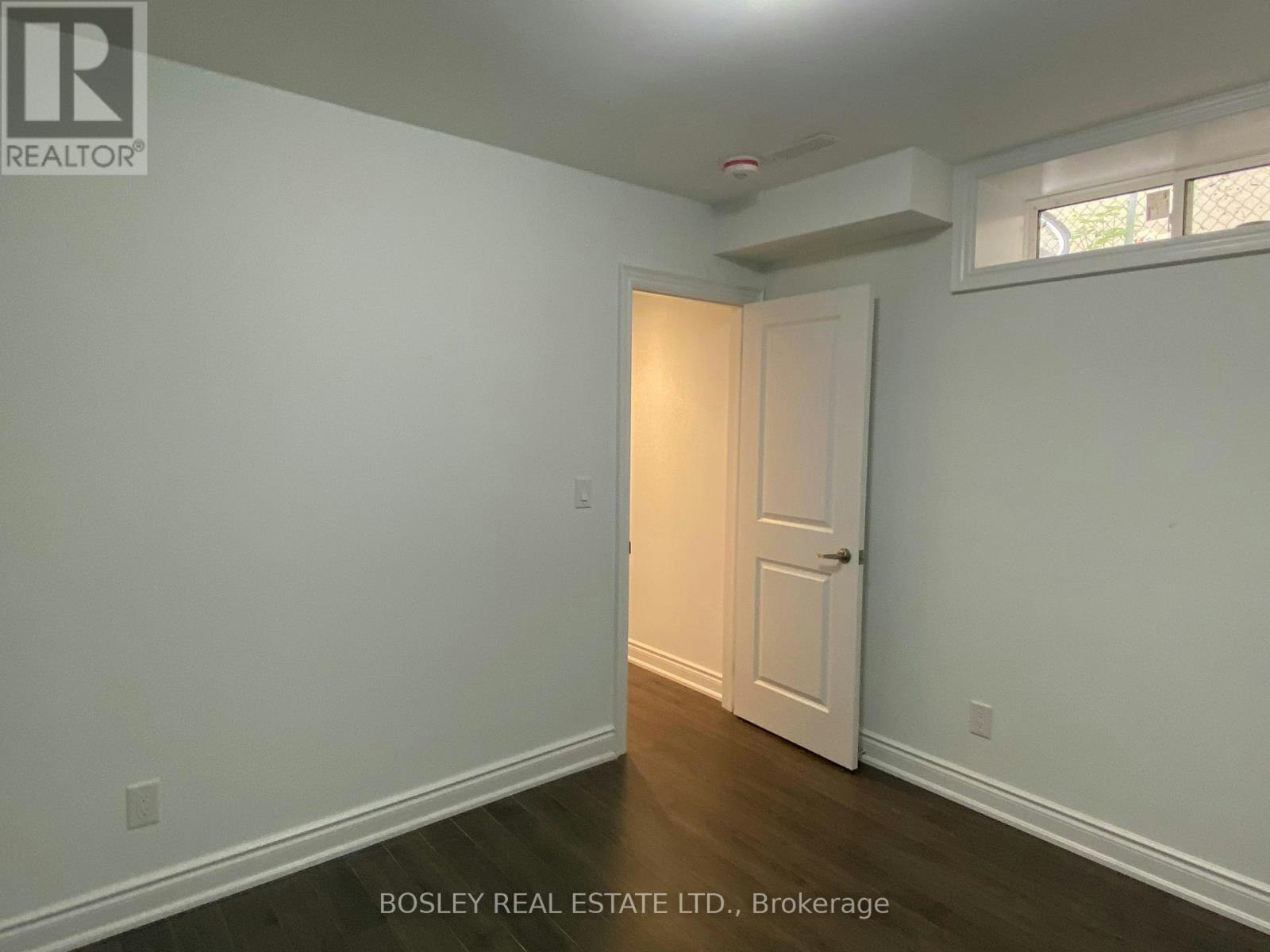 LOWER-9 Queen Victoria Street, Toronto, ON, M4J 1E8 - 15