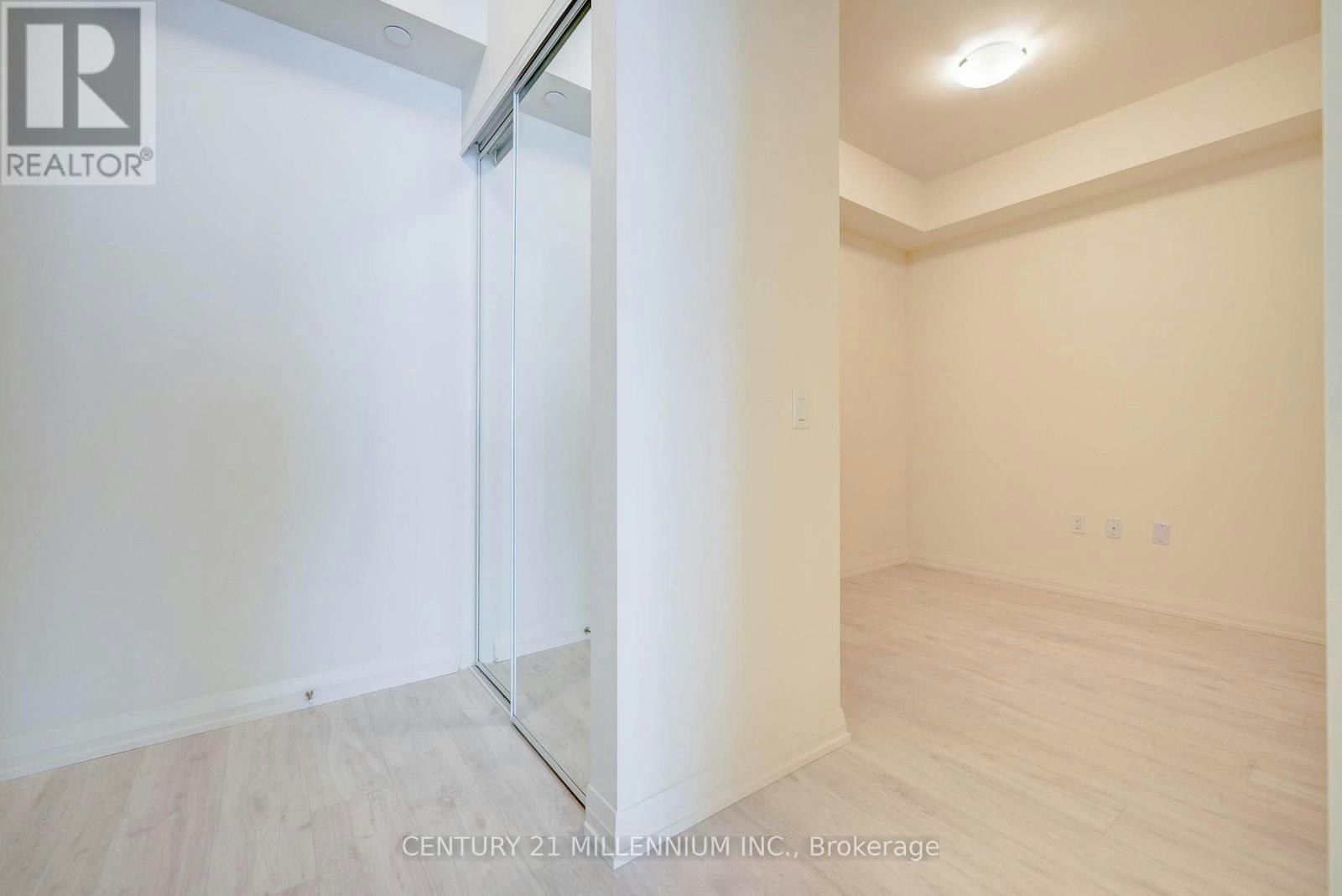1120-9000 Jane Street, Vaughan, ON, L4K 0M6 - 4