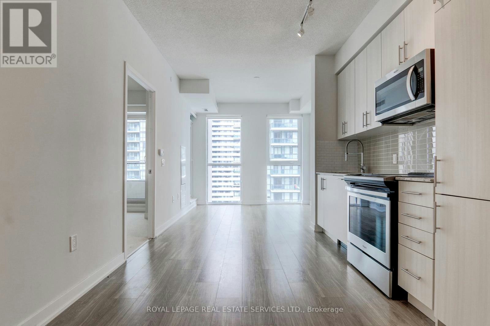 1816-4055 Parkside Village Drive, Mississauga, ON, L5B 0K8 - 9