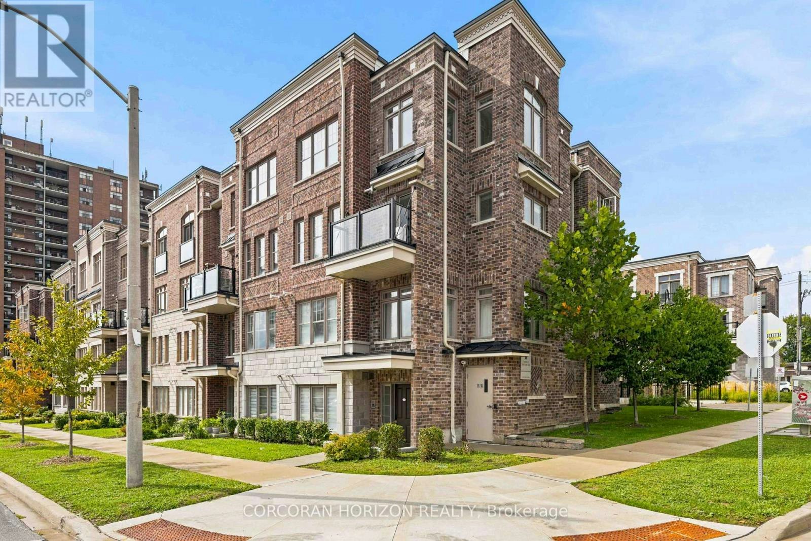 258-60 Parrotta Drive, Toronto, ON, M9M 0B4 - 3