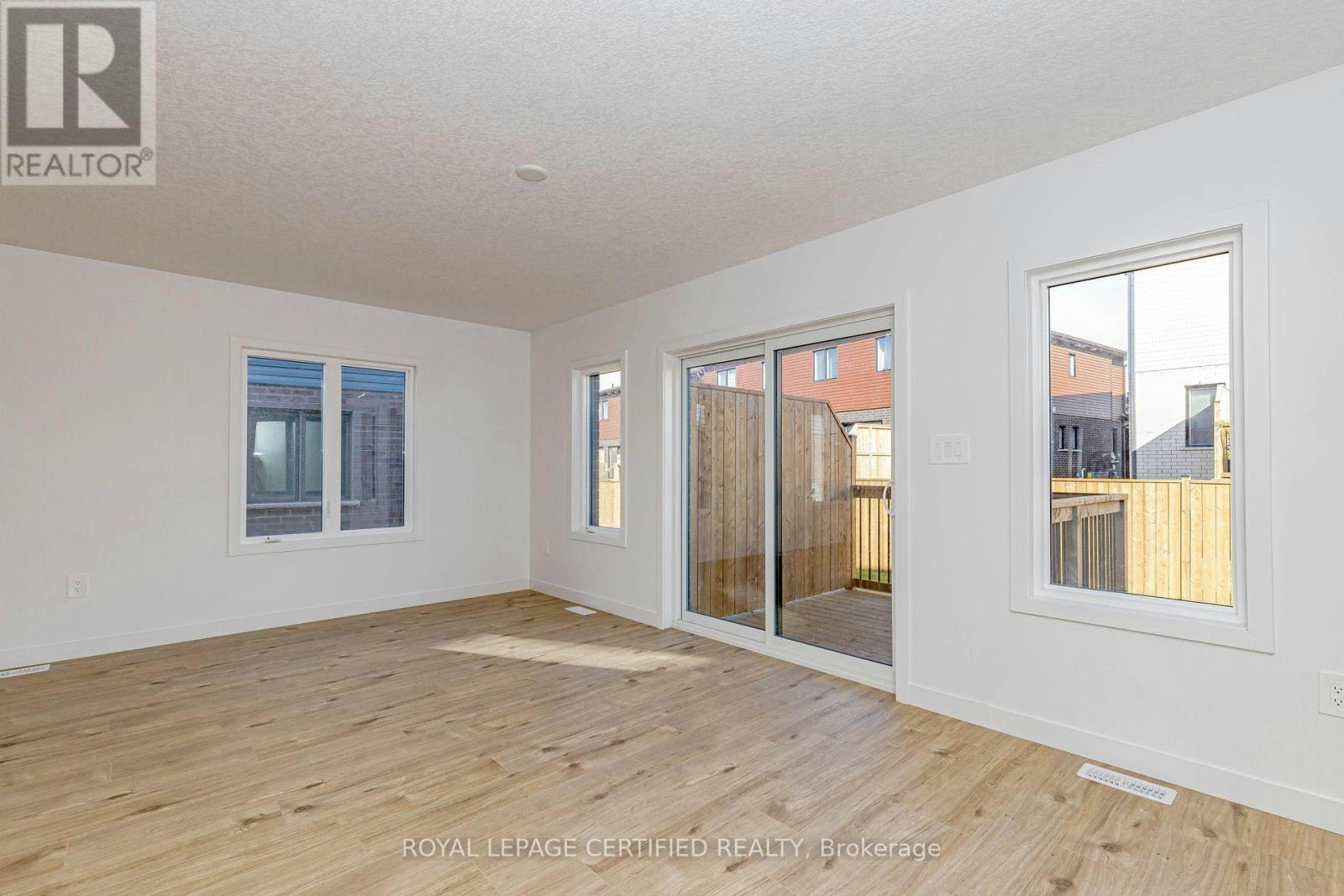 26 Oak Forest Common Crescent, Cambridge, ON, N1S 0G3 - 16
