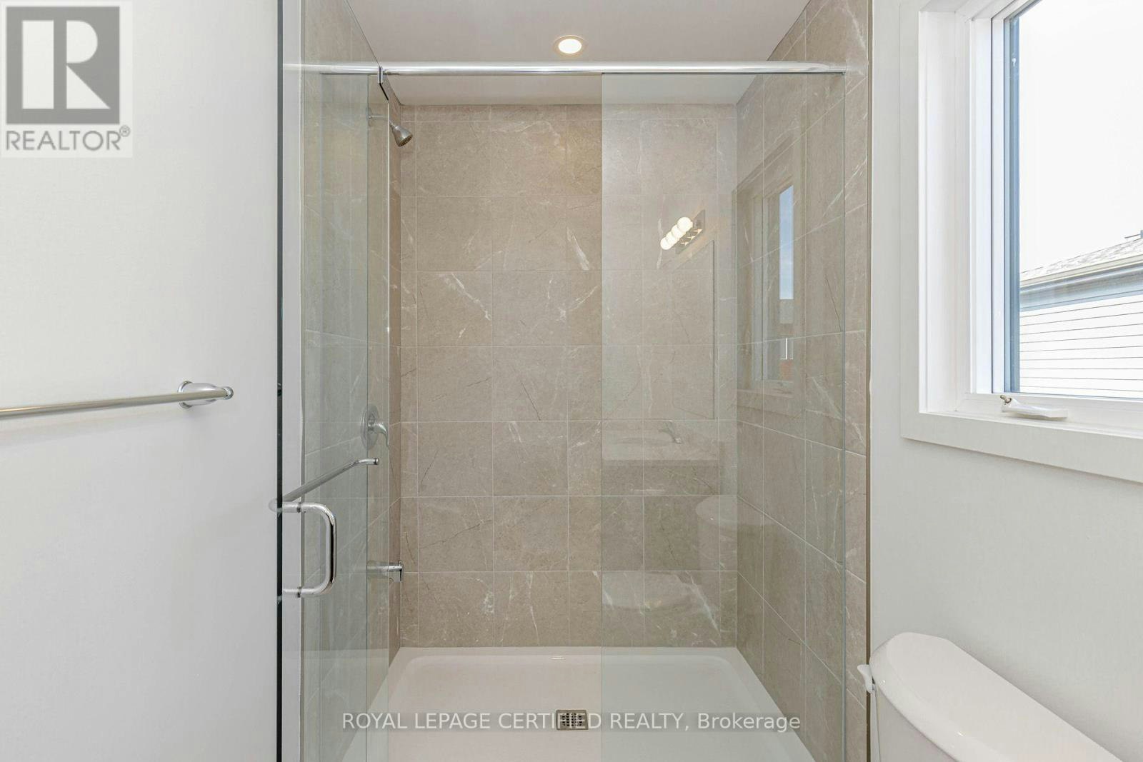 26 Oak Forest Common Crescent, Cambridge, ON, N1S 0G3 - 28