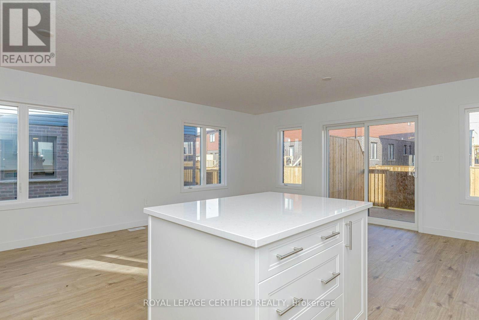 26 Oak Forest Common Crescent, Cambridge, ON, N1S 0G3 - 14